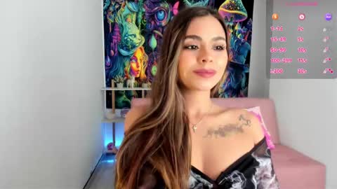 Snapshot of agatha_v__ chatting on October 24, 11:44 am agatha_v__ online show from October 24, 11:44 am