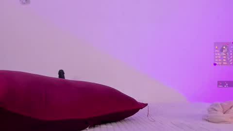 Maggie   online show from October 7, 12:39 am