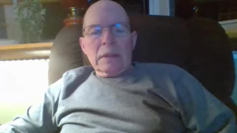 aguynrkfrd online show from February 12, 9:35 am