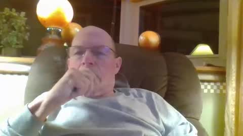 aguynrkfrd online show from April 8, 9:45 am