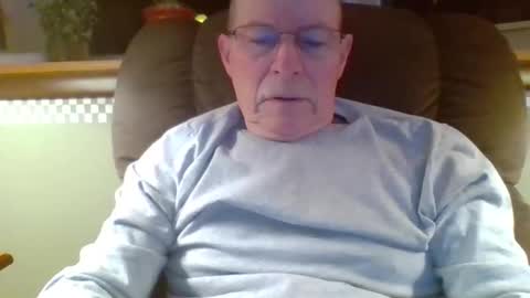 aguynrkfrd online show from March 21, 9:36 am