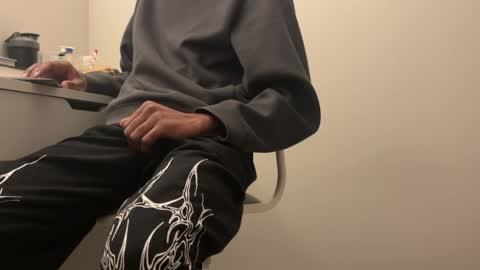 Dylan online show from April 5, 4:31 am