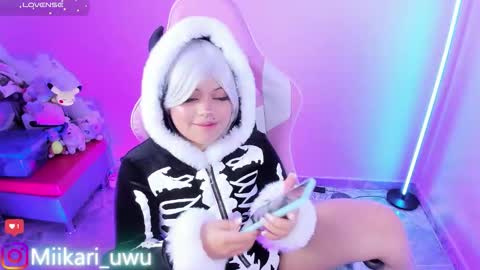 Ahri help me get to 100  online show from November 28, 5:04 am