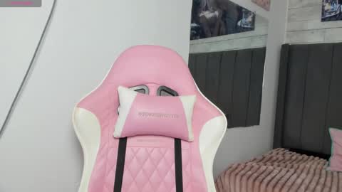 Aida online show from October 13, 12:45 am