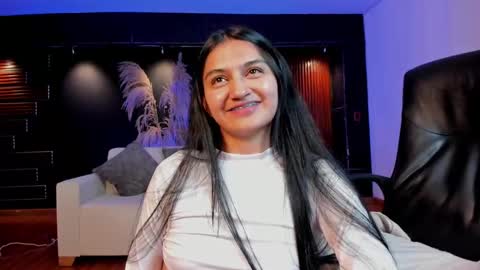 aidajoness online show from September 15, 8:10 pm