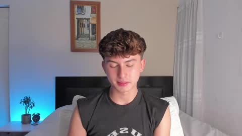 A H  online show from December 23, 1:08 am