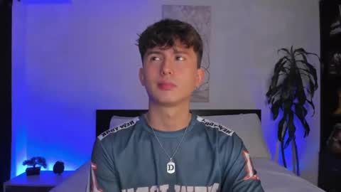 A H  online show from February 10, 2:19 am