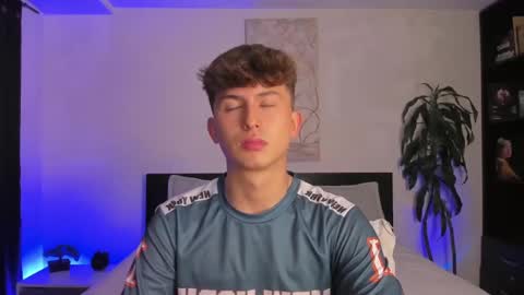 A H  online show from February 2, 11:53 pm