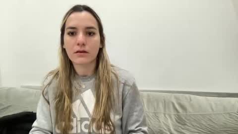 Aile online show from January 26, 8:45 pm