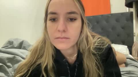 Aile online show from January 21, 12:15 am