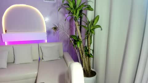   online show from December 14, 2:18 am