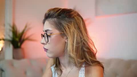  Aileen  online show from November 9, 7:16 pm