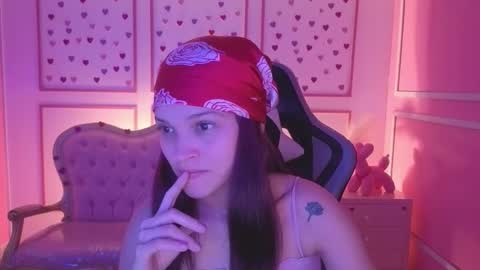 Snapshot of ailen_t_ chatting on October 15, 2:37 am ailen online show from October 15, 2:37 am