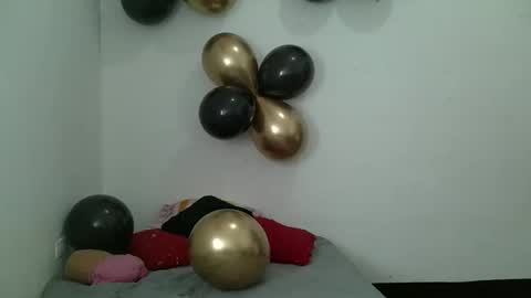 J  online show from April 13, 10:36 pm