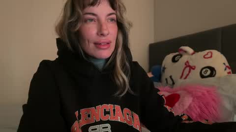 Airgead online show from April 4, 10:50 pm