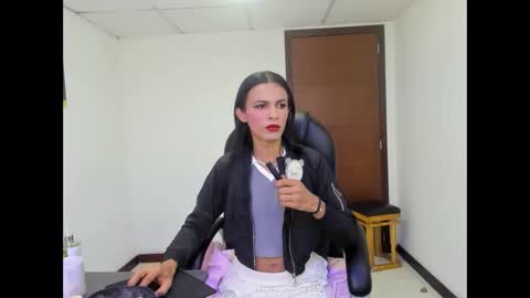 aisha_hotts777 online show from March 20, 3:44 am