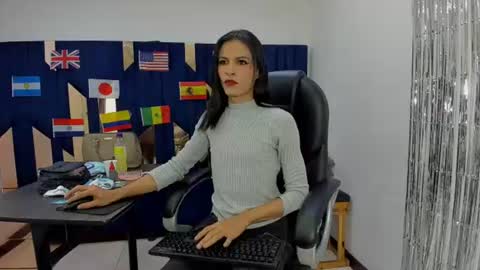 aisha_hotts777 online show from July 2, 8:03 pm