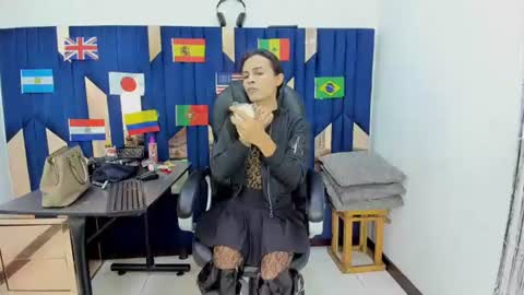 aisha_hotts777 online show from June 29, 6:29 pm