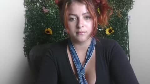 aisha_roja1 online show from December 27, 9:22 pm