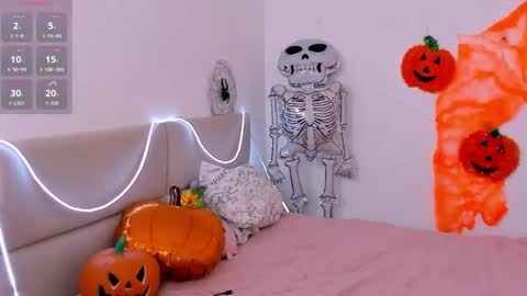 Aisha online show from November 2, 4:01 am