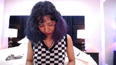 Snapshot of akane_uwu chatting on February 16, 4:53 pm A K A N E  U W U online show from February 16, 4:53 pm
