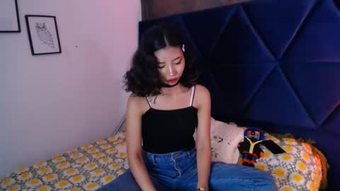 Snapshot of akane_uwu chatting on October 3, 4:59 pm A K A N E  U W U online show from October 3, 4:59 pm