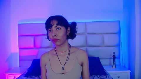 Snapshot of akane_uwu chatting on March 2, 8:18 pm A K A N E  U W U online show from March 2, 8:18 pm
