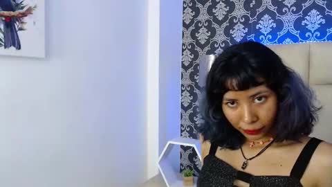 Snapshot of akane_uwu chatting on March 12, 8:20 pm A K A N E  U W U online show from March 12, 8:20 pm