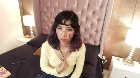 Snapshot of akane_uwu chatting on February 25, 4:46 pm A K A N E  U W U online show from February 25, 4:46 pm