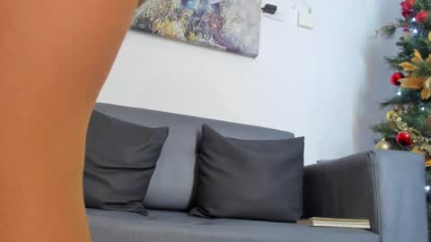 Akenda online show from December 10, 5:55 pm