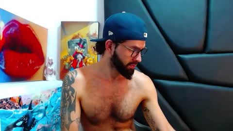 akiles online show from April 24, 12:23 am