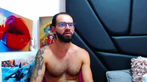 akiles online show from June 22, 11:45 pm