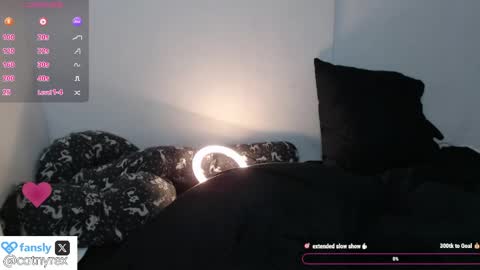 Amilia online show from April 14, 5:49 pm