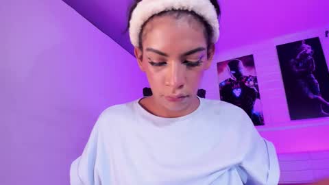 Alahia Rodriguez online show from November 28, 10:06 pm