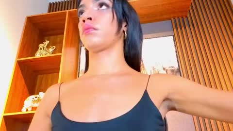 Alahia Rodriguez online show from May 30, 8:40 pm