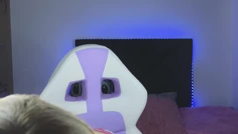 alahia online show from February 19, 2:12 am