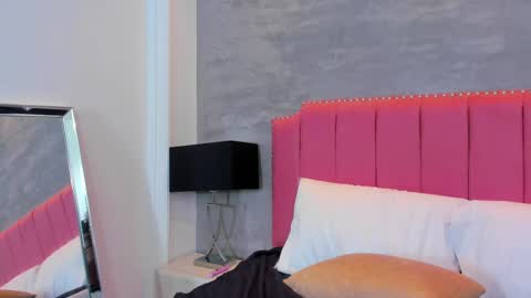 alaia_colins online show from September 25, 7:48 am