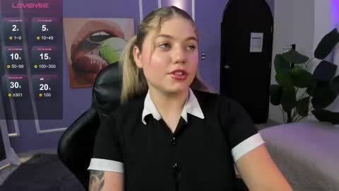 Alaia online show from November 27, 2:25 pm