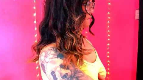Snapshot of alaiia_rosse chatting on October 26, 5:56 pm  Alaiia  online show from October 26, 5:56 pm
