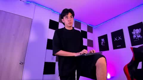 Alan Boy online show from July 23, 2:53 am