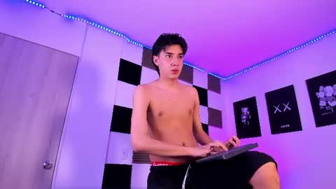 Alan Boy online show from July 17, 1:51 am
