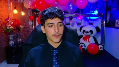 alan_del_reyx2 online show from February 12, 9:54 pm