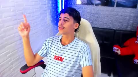 alan_del_reyx2 online show from January 23, 7:11 am