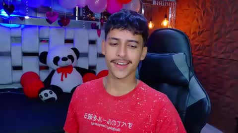 alan_del_reyx2 online show from February 18, 7:41 pm