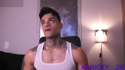 alan_morrys online show from March 28, 1:18 am