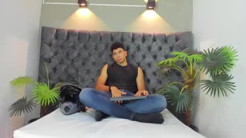Snapshot of alan_redinger chatting on September 30, 1:54 pm Alan online show from September 30, 1:54 pm