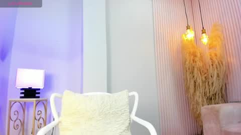 Alana online show from April 8, 11:35 am