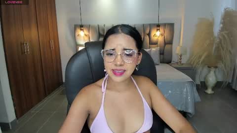 alana  online show from July 21, 7:49 pm