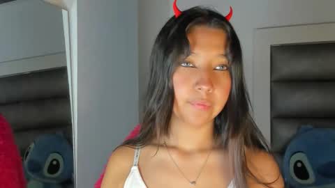 Snapshot of alana_noir chatting on October 20, 8:58 pm alana online show from October 20, 8:58 pm