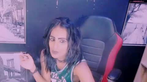 alanadelray online show from November 6, 10:40 am